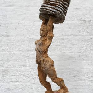 Trägerin Artists Sculpture Stephan Müller Fabled Gallery https://fabledgallery.art/product/tragerin/